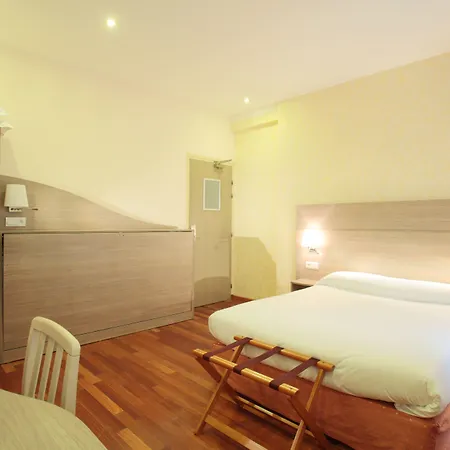 Grand Du Loiret Отель Париж