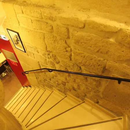 Grand Du Loiret Отель