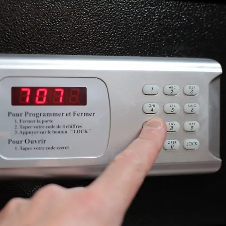 Grand Du Loiret Отель