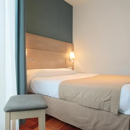 Grand Du Loiret Szálloda 3*